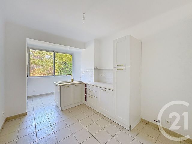 Afficher la photo en grand Appartement F4 à louer - 4 pièces - 94 m2 - Ajaccio - 201 - CORSE