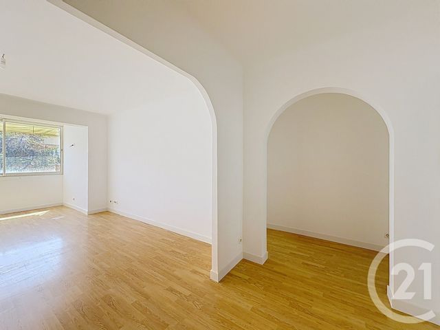 Afficher la photo en grand Appartement F4 à louer - 4 pièces - 94 m2 - Ajaccio - 201 - CORSE