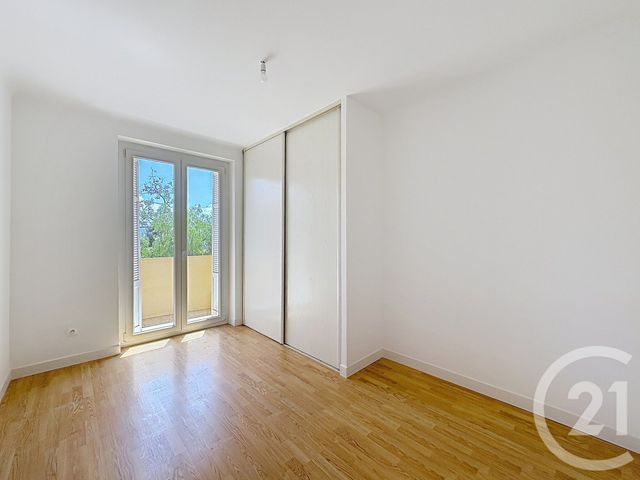 Afficher la photo en grand Appartement F4 à louer - 4 pièces - 94 m2 - Ajaccio - 201 - CORSE