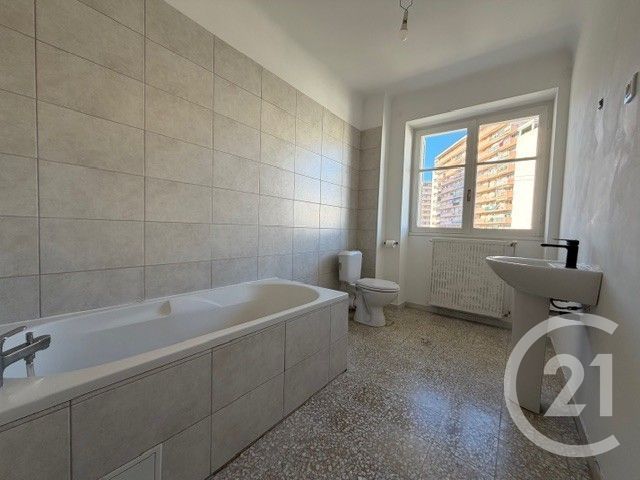 Appartement F3 à louer - 3 pièces - 101,82 m2 - Ajaccio - 201 - CORSE