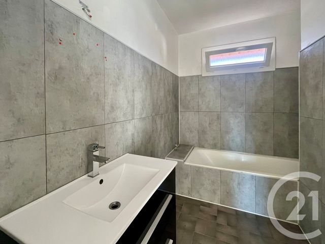 Appartement F3 à louer - 3 pièces - 77 m2 - Ajaccio - 201 - CORSE