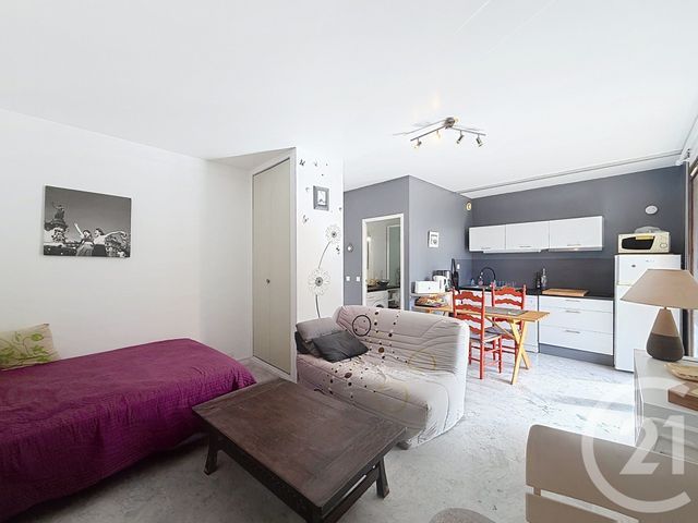 Afficher la photo en grand Appartement Studio à louer - 1 pièce - 25,52 m2 - Ajaccio - 201 - CORSE