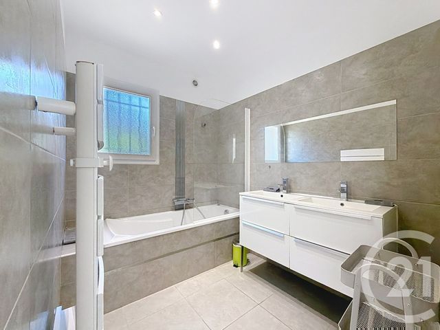 Maison à louer - 4 pièces - 85 m2 - Alata - 201 - CORSE