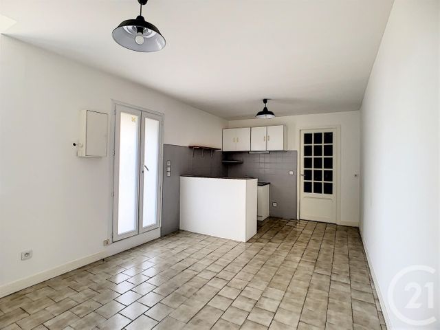 Appartement Studio à louer - 1 pièce - 28 m2 - Bastelicaccia - 201 - CORSE