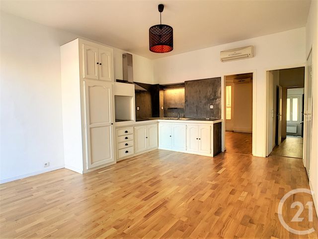 Appartement T3 &agrave; louer - 3 pi&egrave;ces - 62,25 m2 - Ajaccio - 201 - CORSE