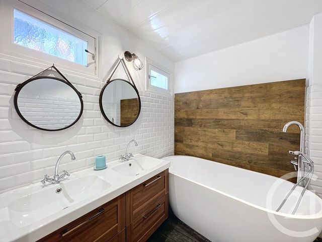 Maison &agrave; louer - 7 pi&egrave;ces - 135 m2 - Pietrosella - 201 - CORSE