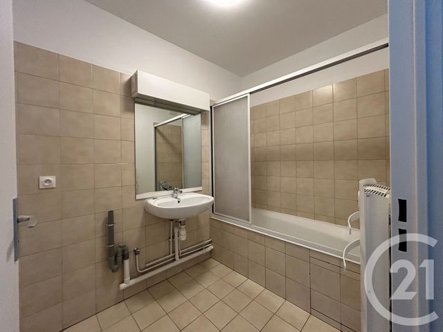 Afficher la photo en grand Appartement F3 à louer - 3 pièces - 70,28 m2 - Paris - 75014 - ILE-DE-FRANCE