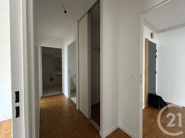 Afficher la photo en grand Appartement F3 à louer - 3 pièces - 70,28 m2 - Paris - 75014 - ILE-DE-FRANCE