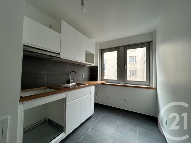 Afficher la photo en grand Appartement F3 à louer - 3 pièces - 70,28 m2 - Paris - 75014 - ILE-DE-FRANCE