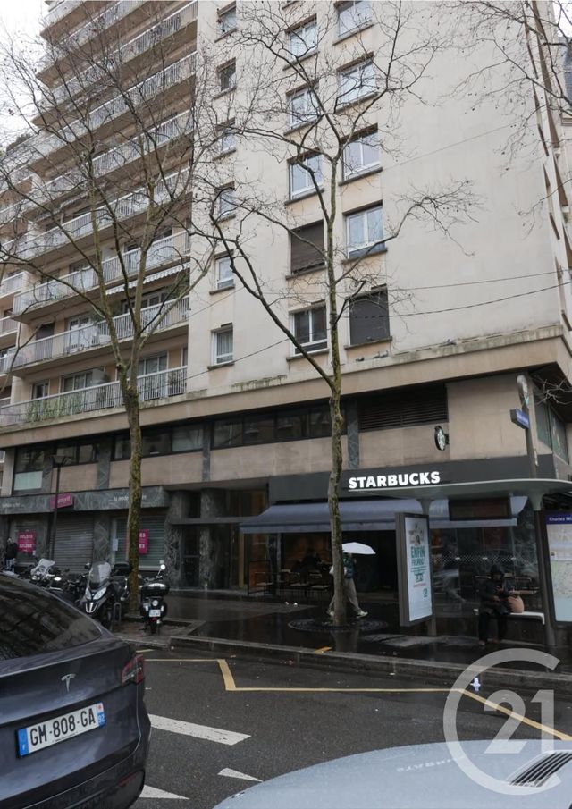 Appartement F2 à louer - 2 pièces - 52,97 m2 - Paris - 75015 - ILE-DE-FRANCE