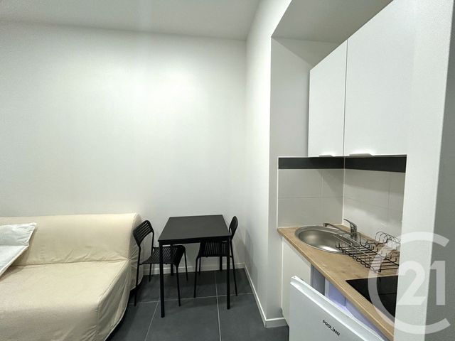 Appartement Studio &agrave; louer - 1 pi&egrave;ce - 13 m2 - Paris - 75018 - ILE-DE-FRANCE