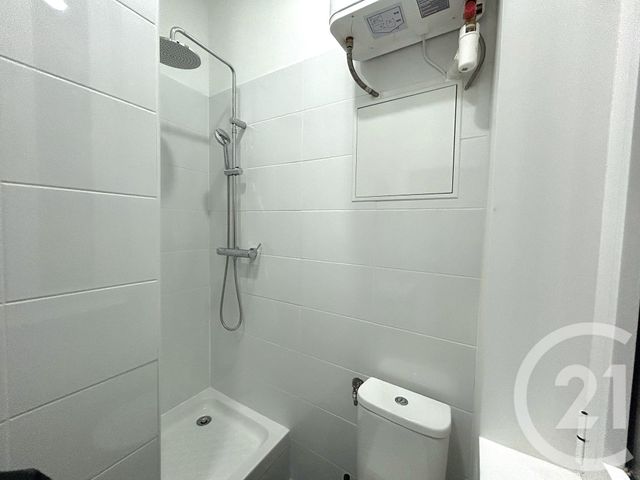 Appartement Studio &agrave; louer - 1 pi&egrave;ce - 13 m2 - Paris - 75018 - ILE-DE-FRANCE